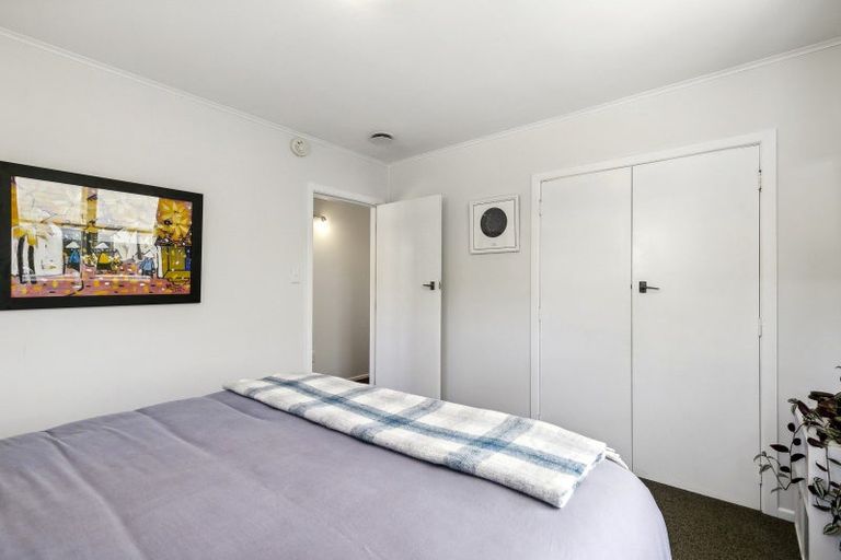 Photo of property in 23 Lynda Avenue, Paparangi, Wellington, 6037