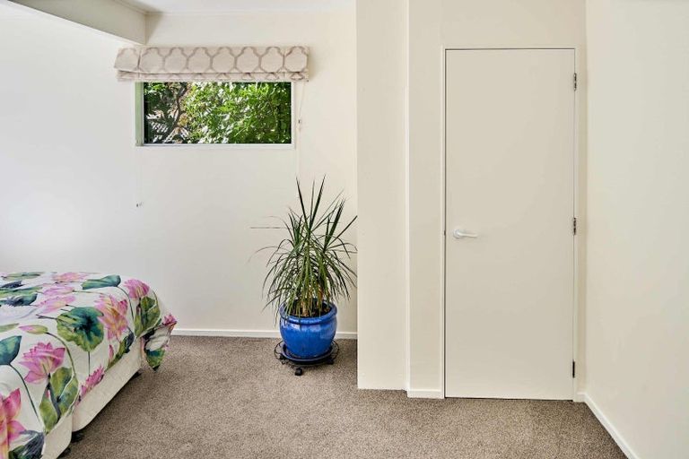 Photo of property in 39 James Cook Drive, Whitby, Porirua, 5024