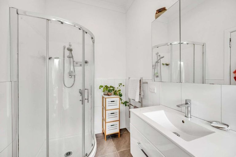 Photo of property in 30 Coote Road, Bluff Hill, Napier, 4110