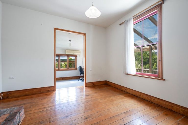 Photo of property in 50 Wellington Street, Nelson South, Nelson, 7010
