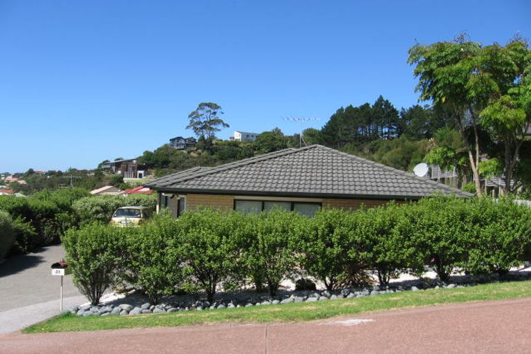 Photo of property in 20 Helen Ryburn Place, Torbay, Auckland, 0630