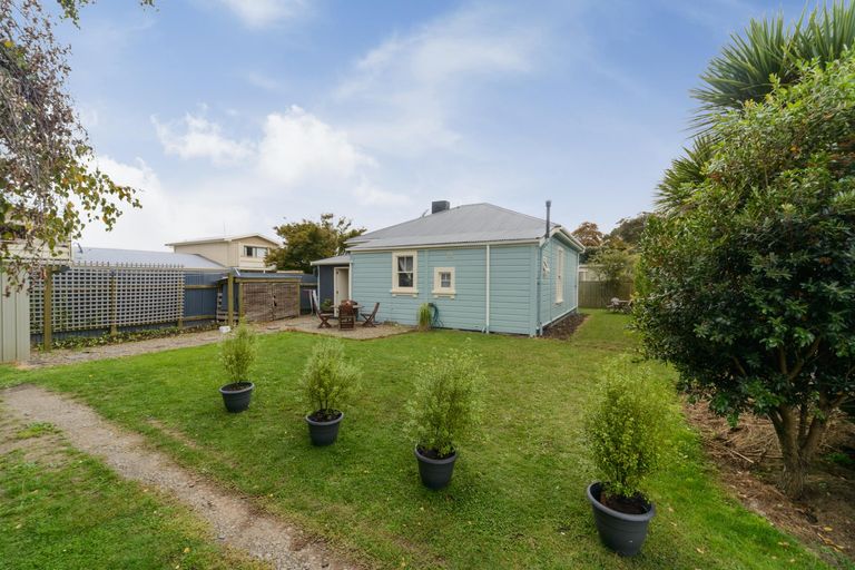 Photo of property in 4 Millar Street, Roslyn, Palmerston North, 4414