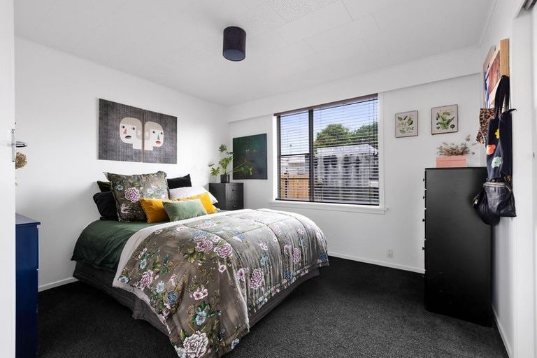 Photo of property in 3/10 Shortland Street, Lower Vogeltown, New Plymouth, 4310