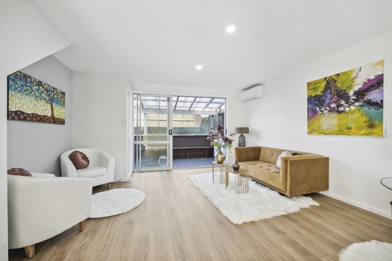 Photo of property in 67 Albionvale Road, Glen Eden, Auckland, 0602