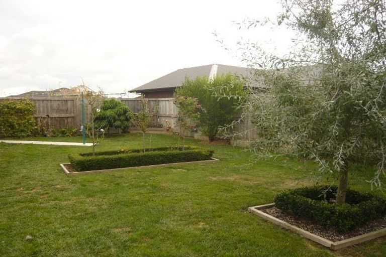 Photo of property in 129 Saint James Drive, Huntington, Hamilton, 3210