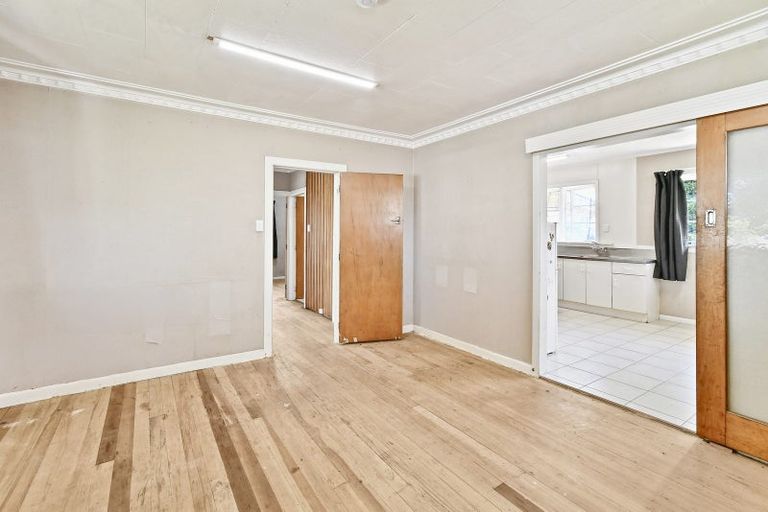 Photo of property in 222 Great South Road, Huntly, 3700