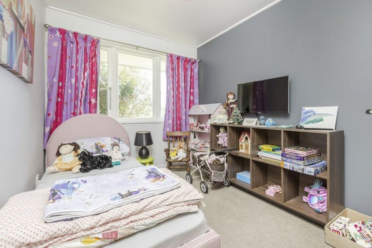 Photo of property in 8 Miro Place, Waiuku, 2123