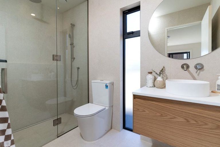 Photo of property in 157 Centaurus Road, Saint Martins, Christchurch, 8022