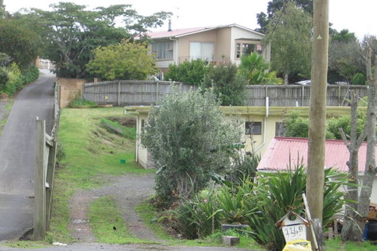 Photo of property in 114b Colwill Road, Massey, Auckland, 0614