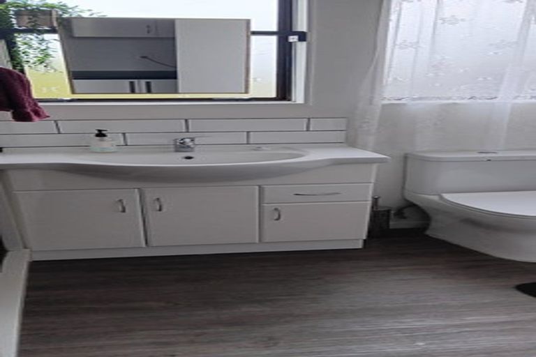 Photo of property in 16 Hunter Street, Westport, 7825