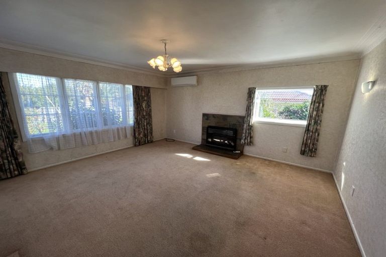 Photo of property in 7 Norma Avenue, Te Atatu South, Auckland, 0610