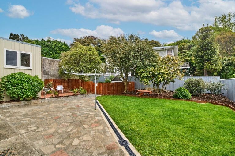 Photo of property in 14 Pembroke Street, Tawa, Wellington, 5028