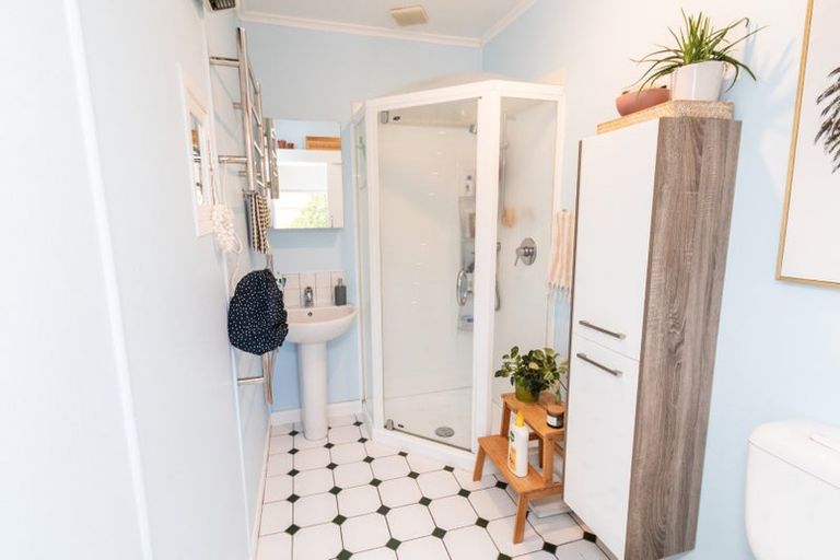 Photo of property in 15 Angus Avenue, Berhampore, Wellington, 6023