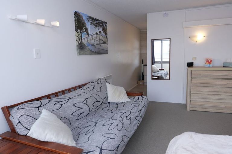 Photo of property in Melksham Towers, 102/131 Brougham Street, Mount Victoria, Wellington, 6011