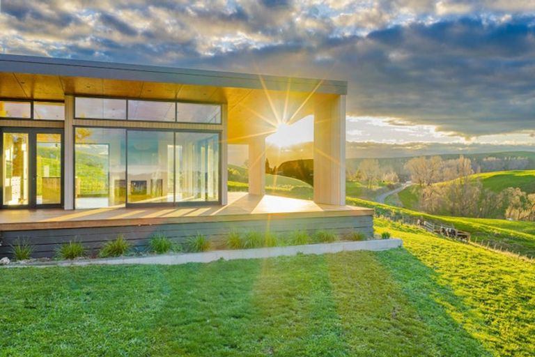 Photo of property in 47 Waiou Road, Waipukurau, 4281