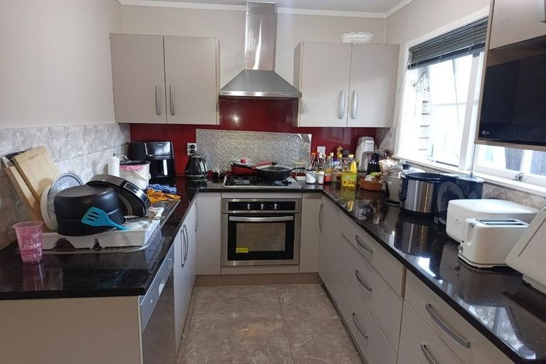 Photo of property in 1/341 Pakuranga Road, Pakuranga Heights, Auckland, 2010