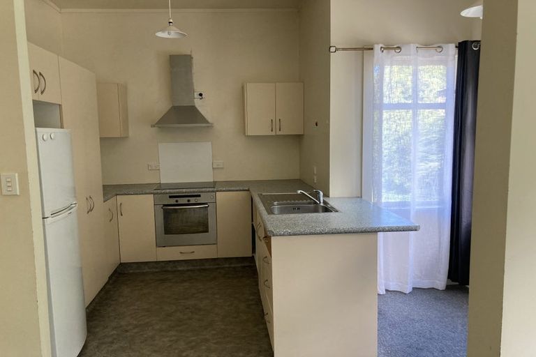 Photo of property in 379b Ohiro Road, Brooklyn, Wellington, 6021