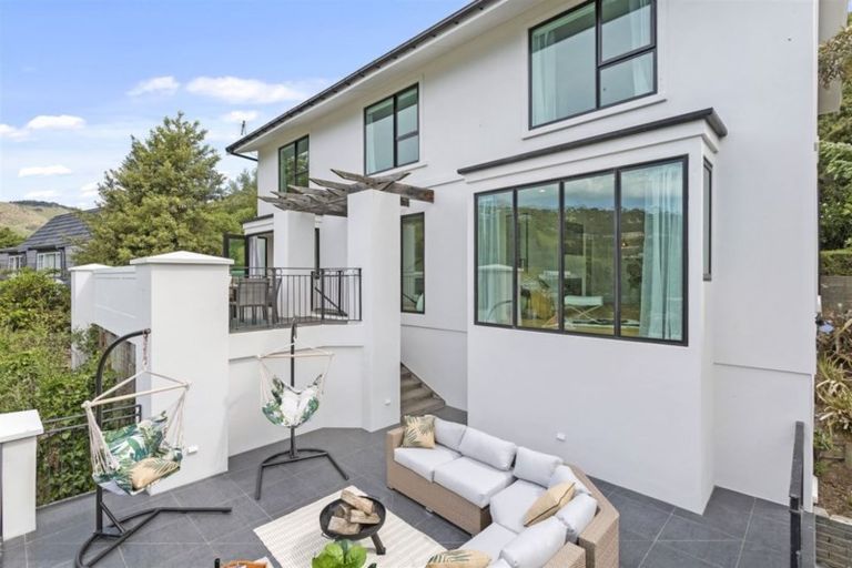 Photo of property in 68 Landsdowne Terrace, Cashmere, Christchurch, 8022