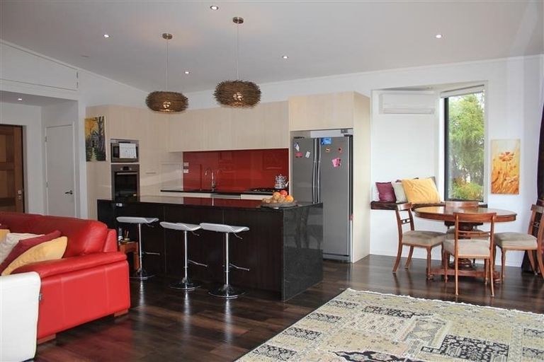 Photo of property in 132 Kittiwake Drive, Schnapper Rock, Auckland, 0632