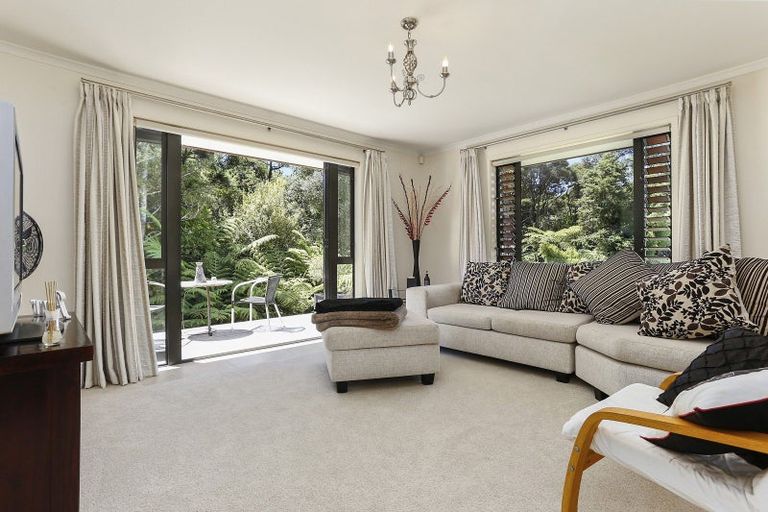 Photo of property in 240 Pine Valley Road, Dairy Flat, Silverdale, 0992
