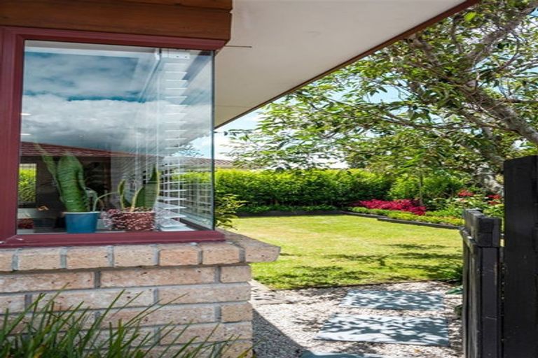 Photo of property in 732d Te Atatu Road, Te Atatu Peninsula, Auckland, 0610
