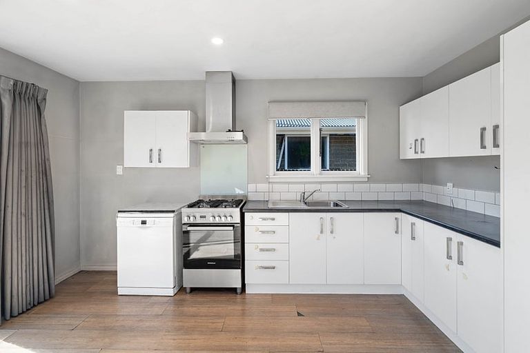 Photo of property in 2a Skerten Avenue, Hornby, Christchurch, 8042