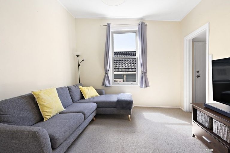 Photo of property in 25 Harland Street, Brooklyn, Wellington, 6021