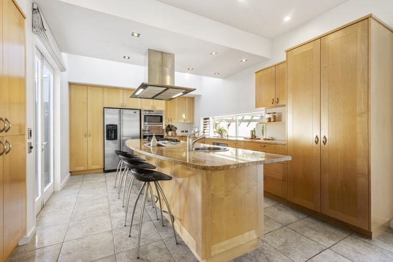 Photo of property in 18 Forres Street, Seatoun, Wellington, 6022