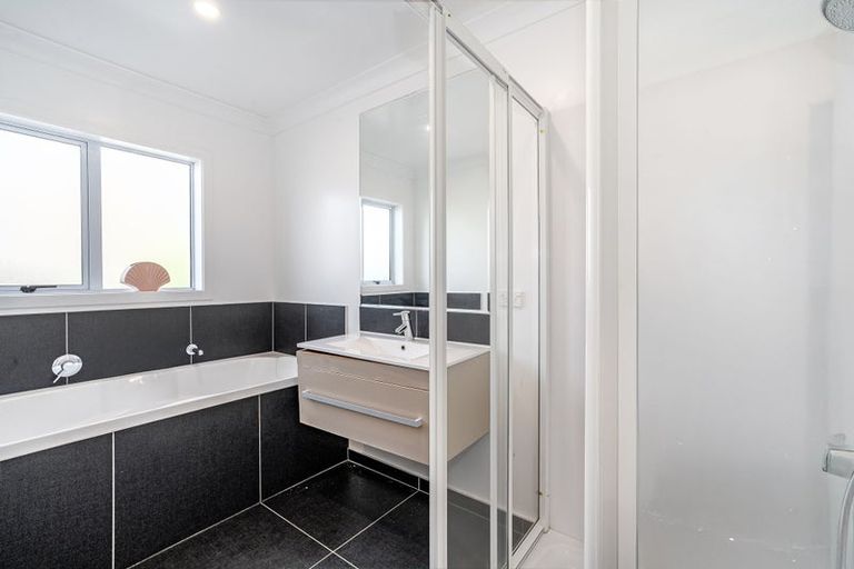 Photo of property in 21 Tasman Close, Aotea, Porirua, 5024