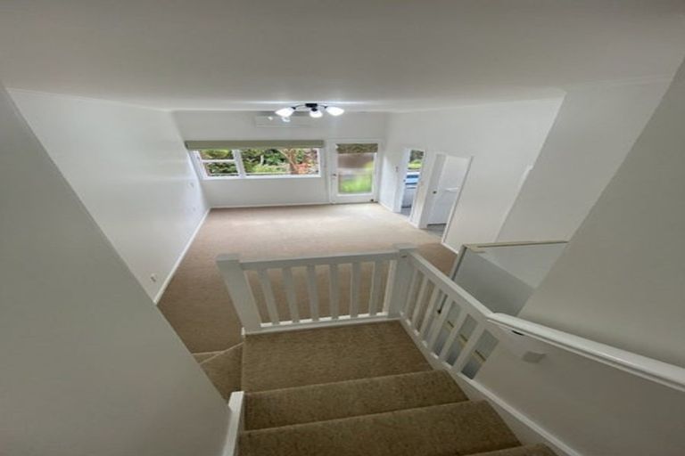 Photo of property in 28 Delhi Crescent, Khandallah, Wellington, 6035