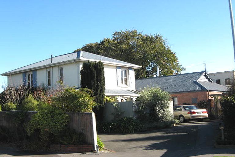 Photo of property in 1/12 Chislehurst Place, Bryndwr, Christchurch, 8052