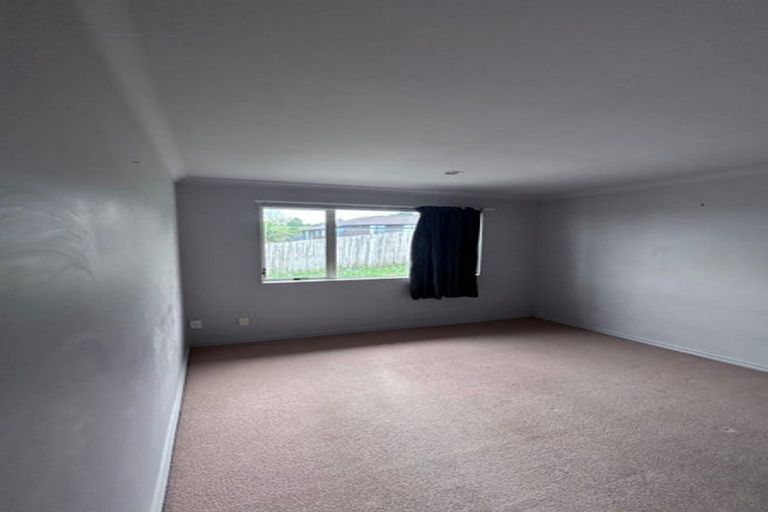 Photo of property in 42 Ballymore Drive, Pinehill, Auckland, 0632