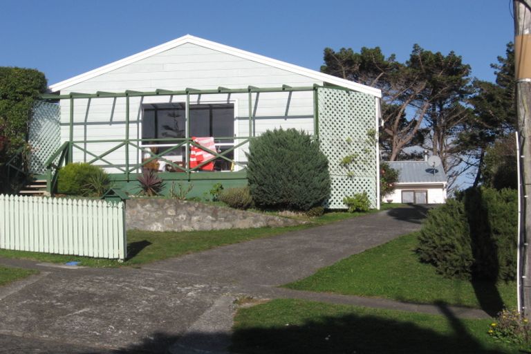 Photo of property in 30 Spur Grove, Titahi Bay, Porirua, 5022