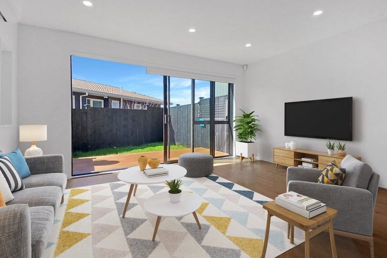 Photo of property in 8e Nedlands Place, Burswood, Auckland, 2013