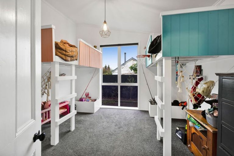 Photo of property in 21 Falstaff Street, Stratford, 4332