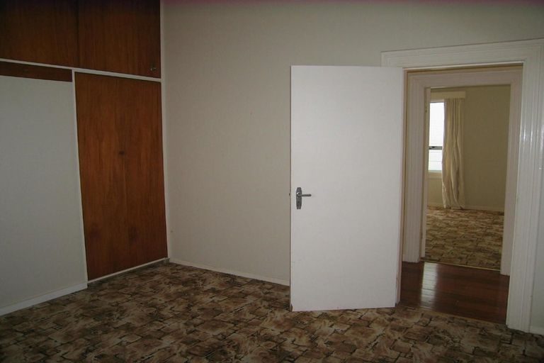 Photo of property in 19 Myrtle Crescent, Mount Cook, Wellington, 6021