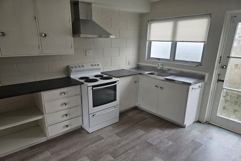 Photo of property in 2/5 Second Avenue, Avenues, Whangarei, 0110