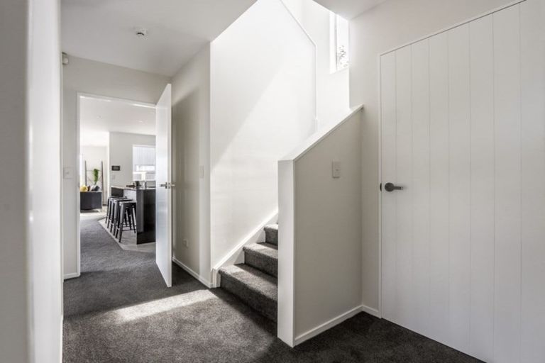 Photo of property in 103 Kakariki Grove, Waikanae, 5036