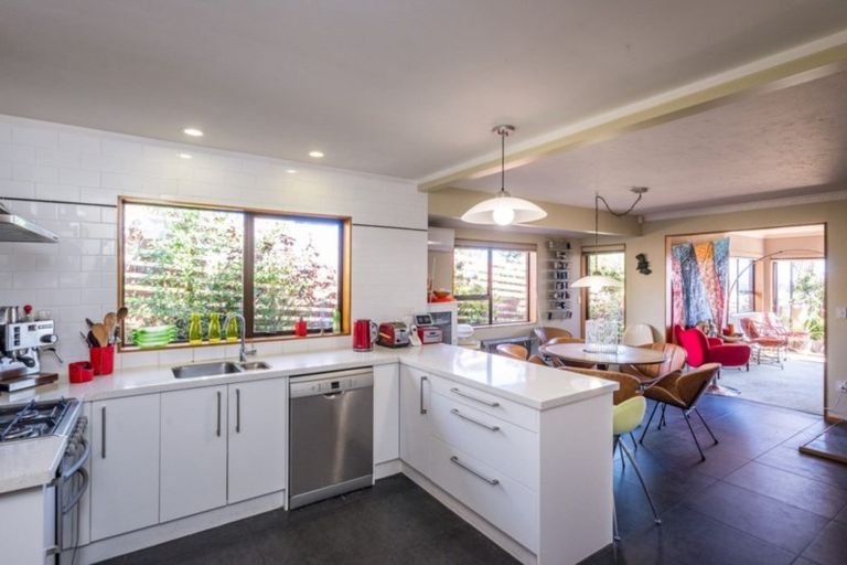 Photo of property in 71 Huia Street, Waikanae, 5036