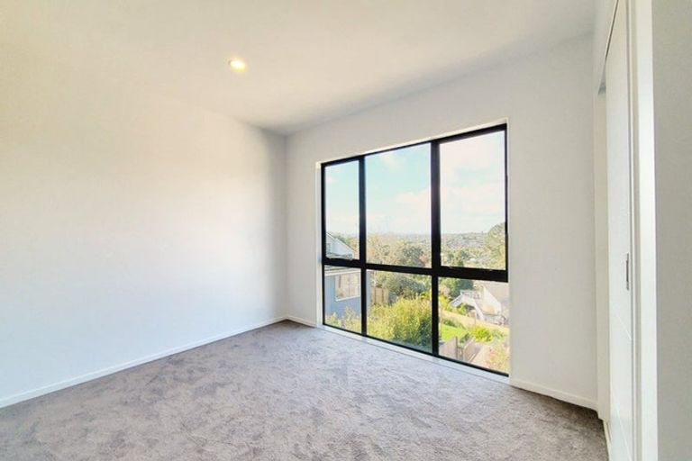 Photo of property in 44 Cyclarama Crescent, Massey, Auckland, 0614
