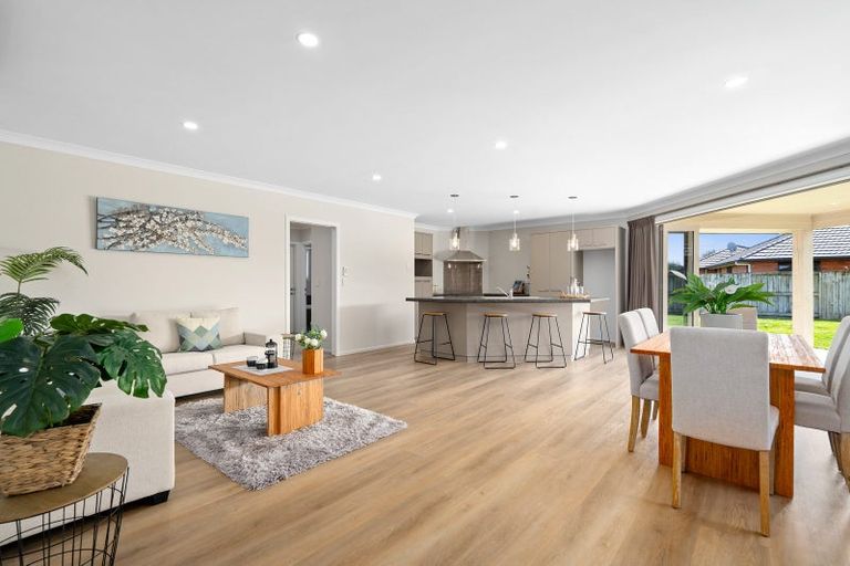 Photo of property in 19 Watkins Road, Cambridge, 3434