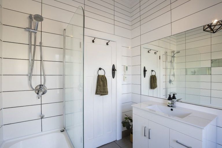 Photo of property in 1/23 Watson Street, Strandon, New Plymouth, 4312