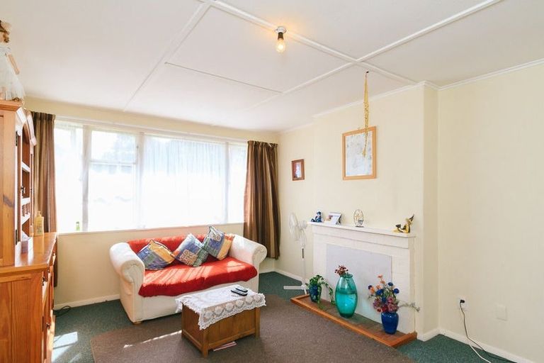 Photo of property in 1034 High Street, Avalon, Lower Hutt, 5011