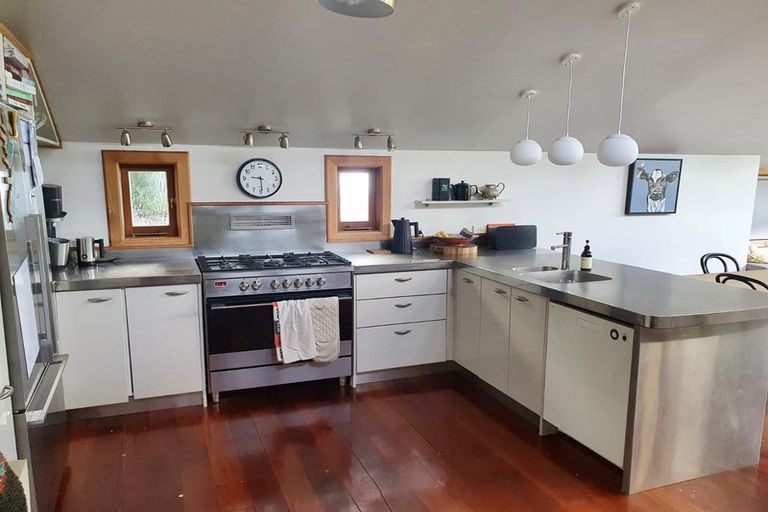 Photo of property in 107 Vauxhall Road, Narrow Neck, Auckland, 0624