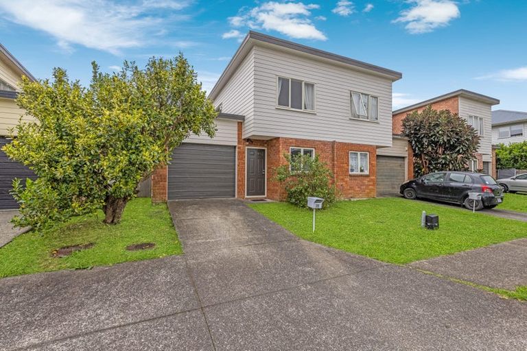 Photo of property in 20 Brashier Circle, Sunnyvale, Auckland, 0612