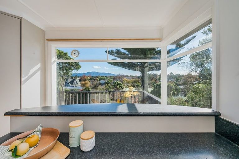 Photo of property in 55 Aorangi Road, Paraparaumu, 5032