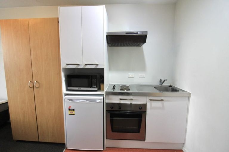Photo of property in Orange Apartments/victoria Centr, 903/169 The Terrace, Wellington Central, Wellington, 6011