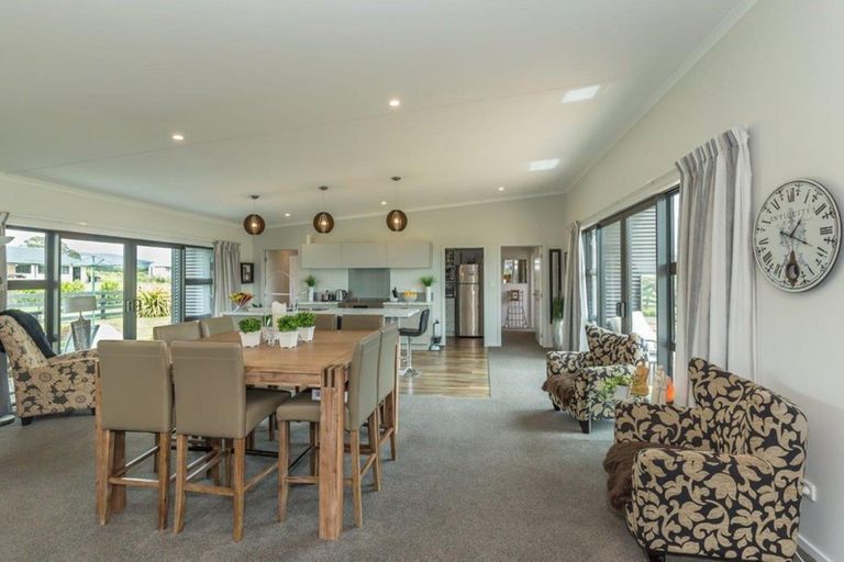 Photo of property in 126 Gladstone Road, Levin, 5571