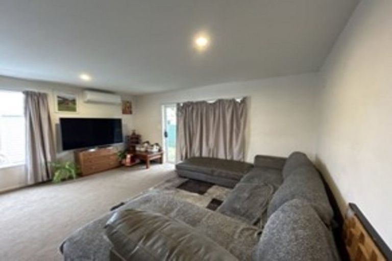 Photo of property in 64 Mackworth Street, Woolston, Christchurch, 8062
