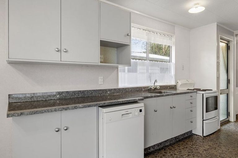 Photo of property in 16 Whitaker Street, Kihikihi, Te Awamutu, 3800